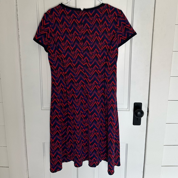St. John Chevron Dress - Picture 2 of 2